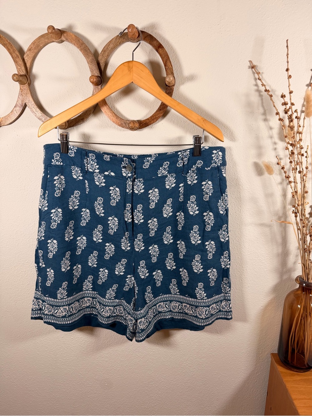 Ann Taylor Factory Linen Blend Floral Print Shorts Women’s 18 Blue White Summer